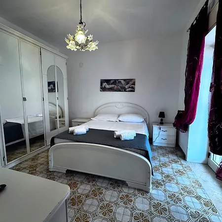 Casa Elena Cefalu